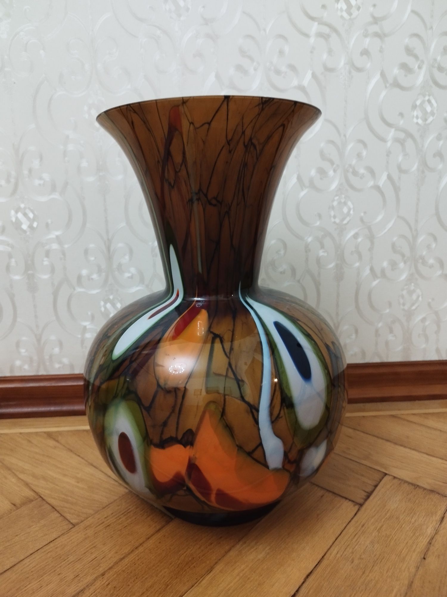 Напольная ваза. Цветное стекло. Чехия