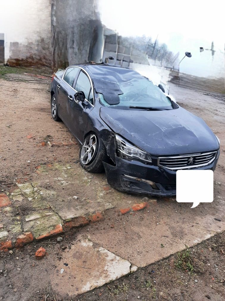 Peugeot 508 uszkodzony