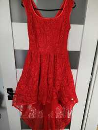 Koronkowa czerwona sukienka