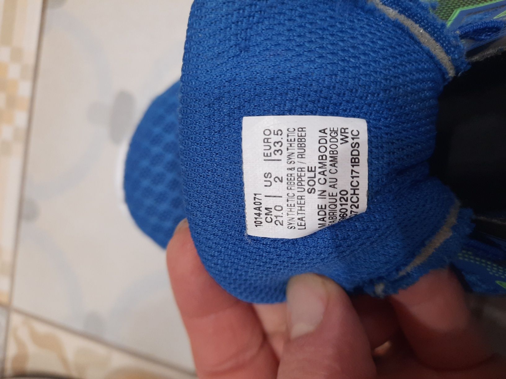 Кросівки asics 33 р.