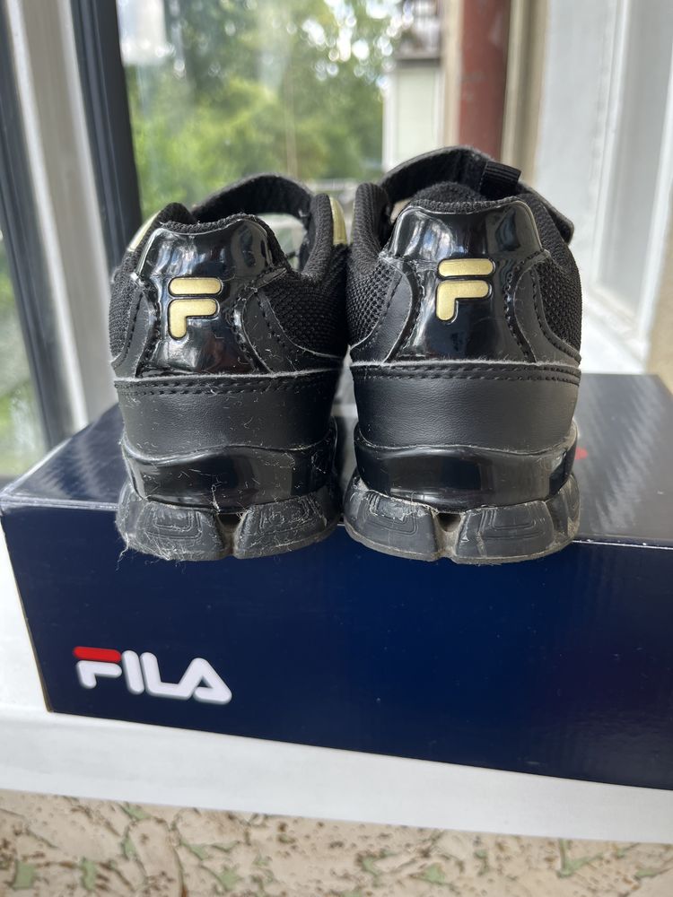 Кросівки дитячі. Красовки. FILA. 19см