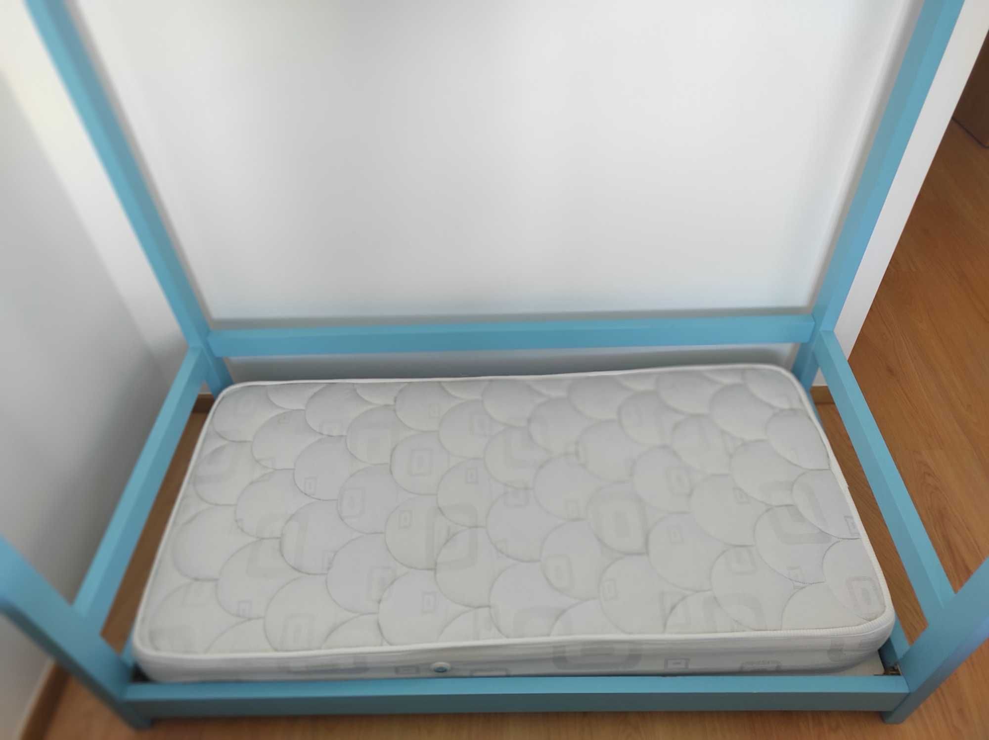 Cama montessori para bebé como nova em madeira maciça