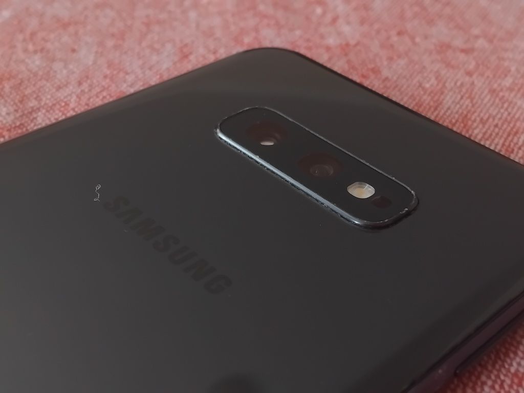 Samsung Galaxy S10e czarny