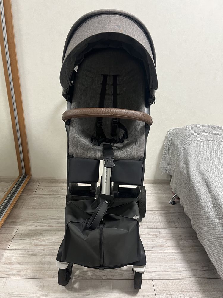 Коляска Stokke V6 9999 грн