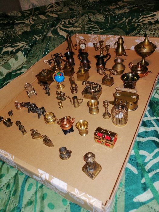 Mini figurki z mosiądzu inie tylko.