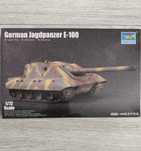 Збірні масштабні стендові моделі танків 1:72