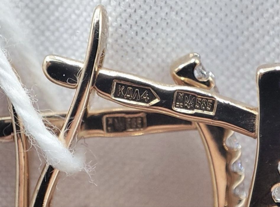 #сережки# золото 585# длина 2,9 см# топаз# цирконий#
