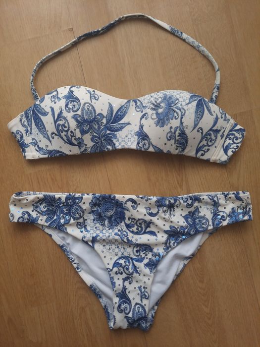 Biquíni com flores