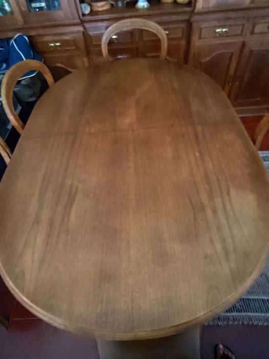 Mesa de jantar oval em madeira de Castanho, extensível + 6 cadeiras