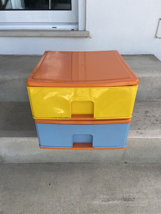 Vendo conjunto de 2 gabetas