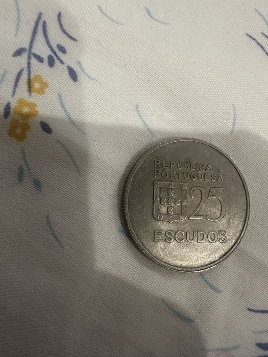 Moeda de 25 escudos de 1980
