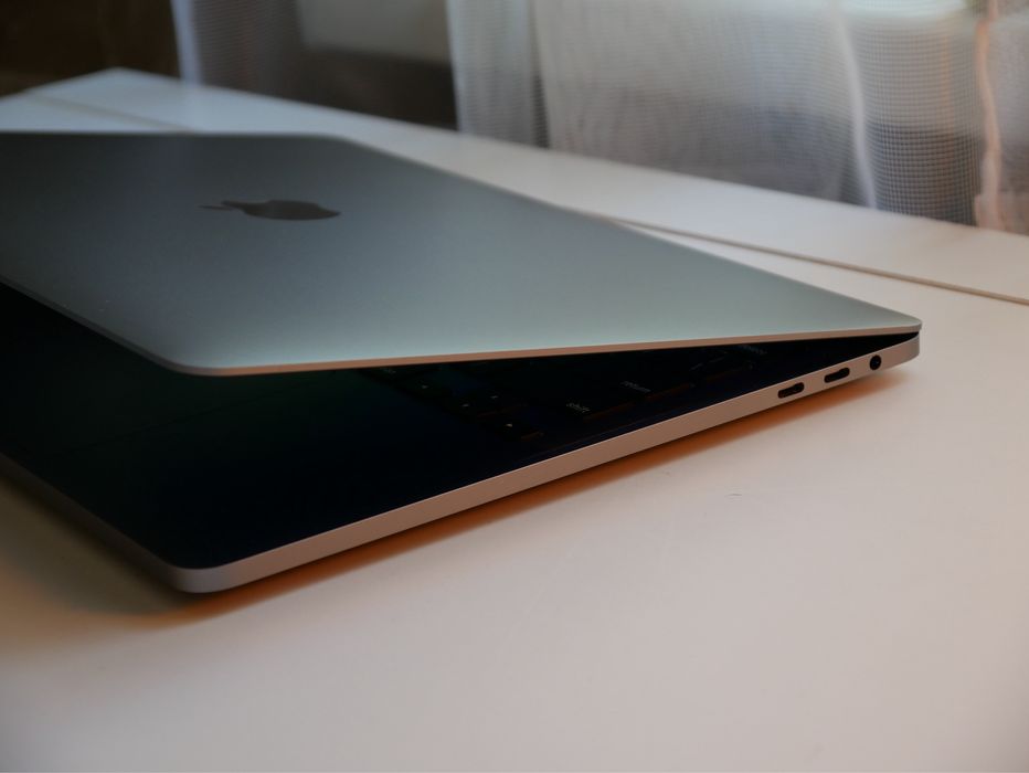 MacBook Pro 2020 | i5/16/512 | 92% Акб!