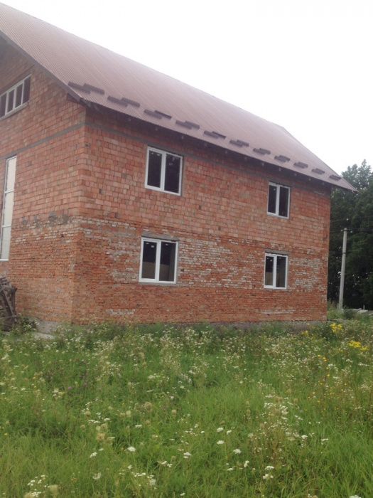 Продам добротний будинок терміново