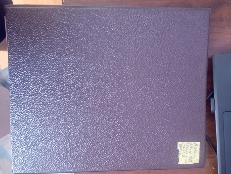 Альбом марок  мистецтво           №225