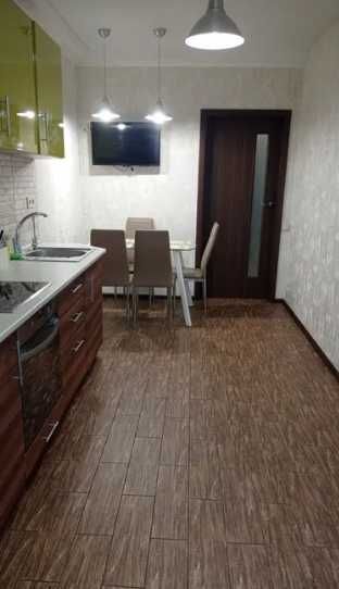 Оренда 1к кв, вул,Драгоманова ,гарний стан, меблі та техніка ,метро