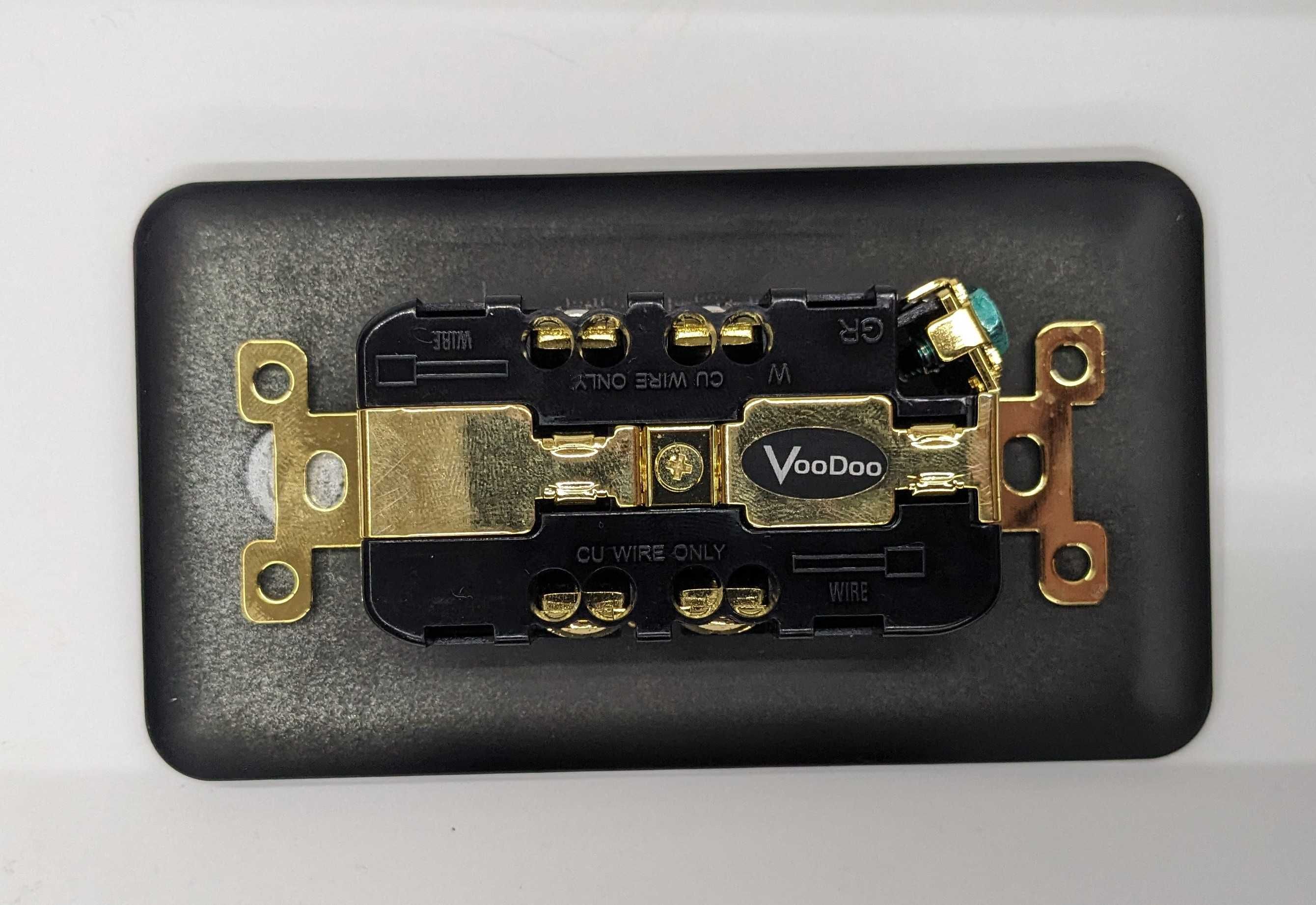 Розетка для аудио VooDoo Cable PowerPhase Gold ( теллуриевая медь )