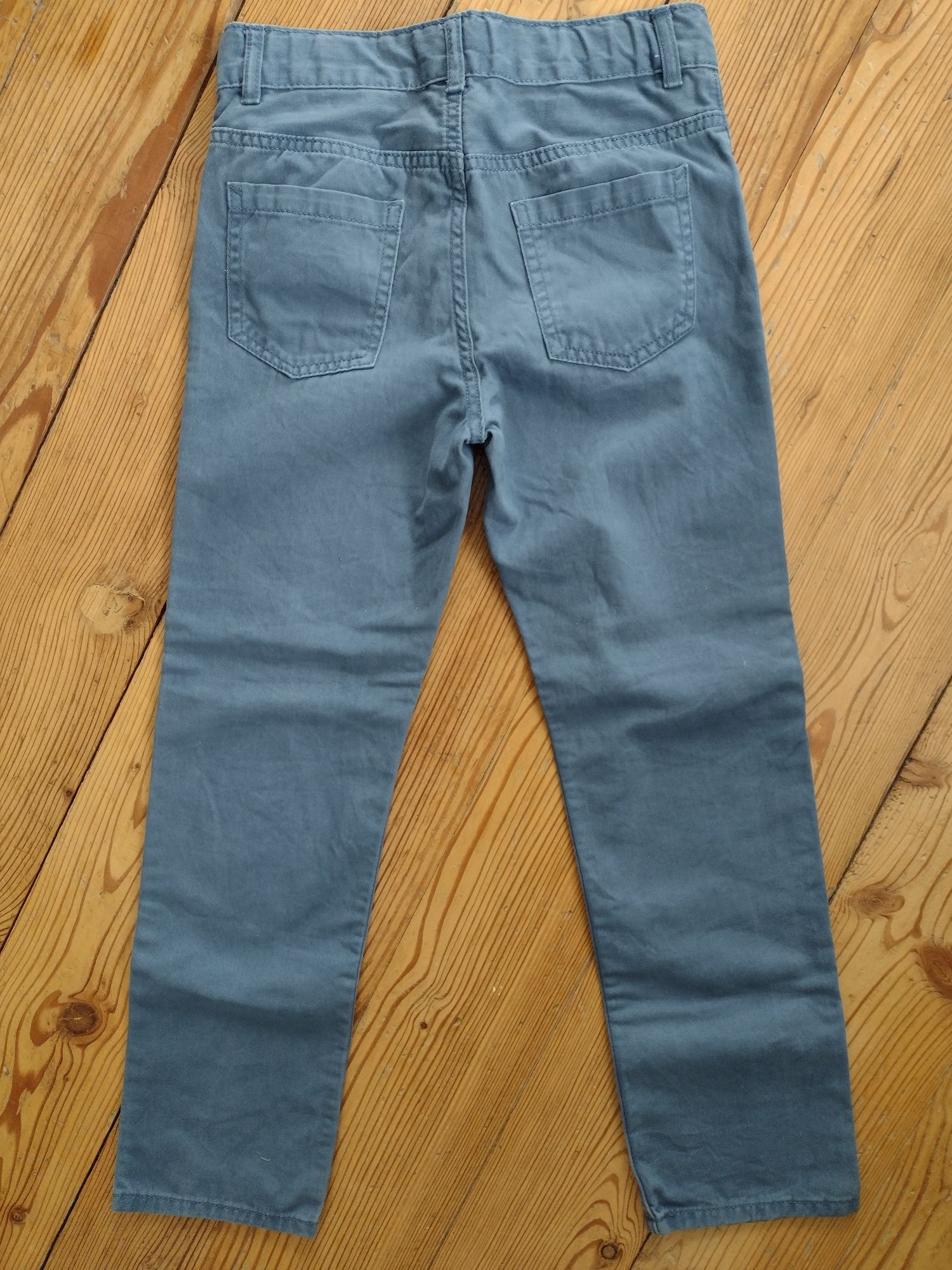 Spodnie  chłopięce h & m 134 slim fit