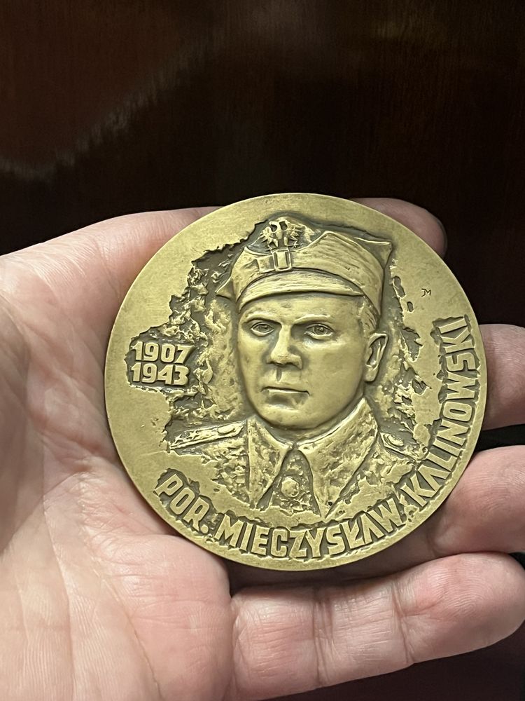 Medal wojskowy por Mieczysław Kalinowski