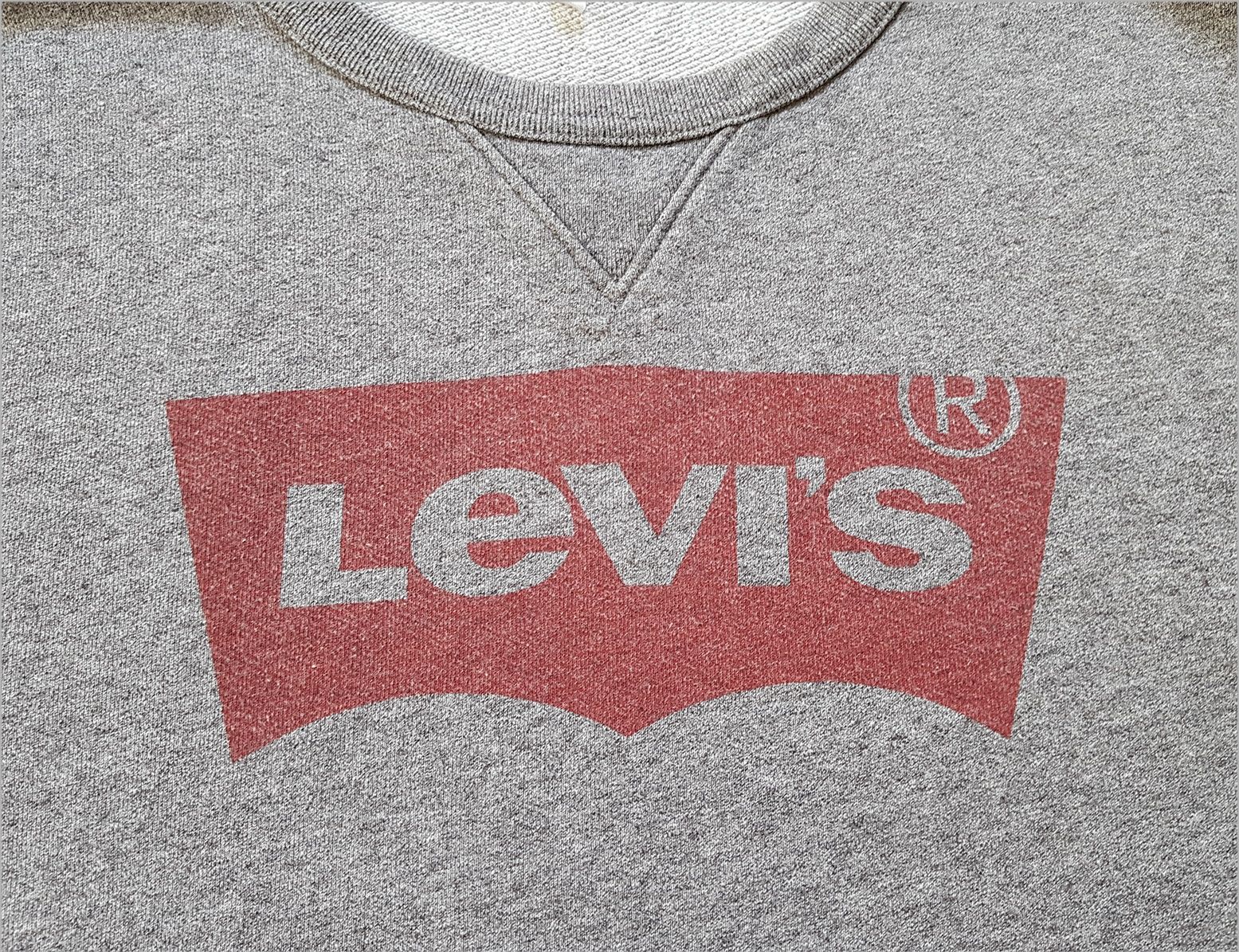 Levi's свитшот кофта оригинал M ливайс