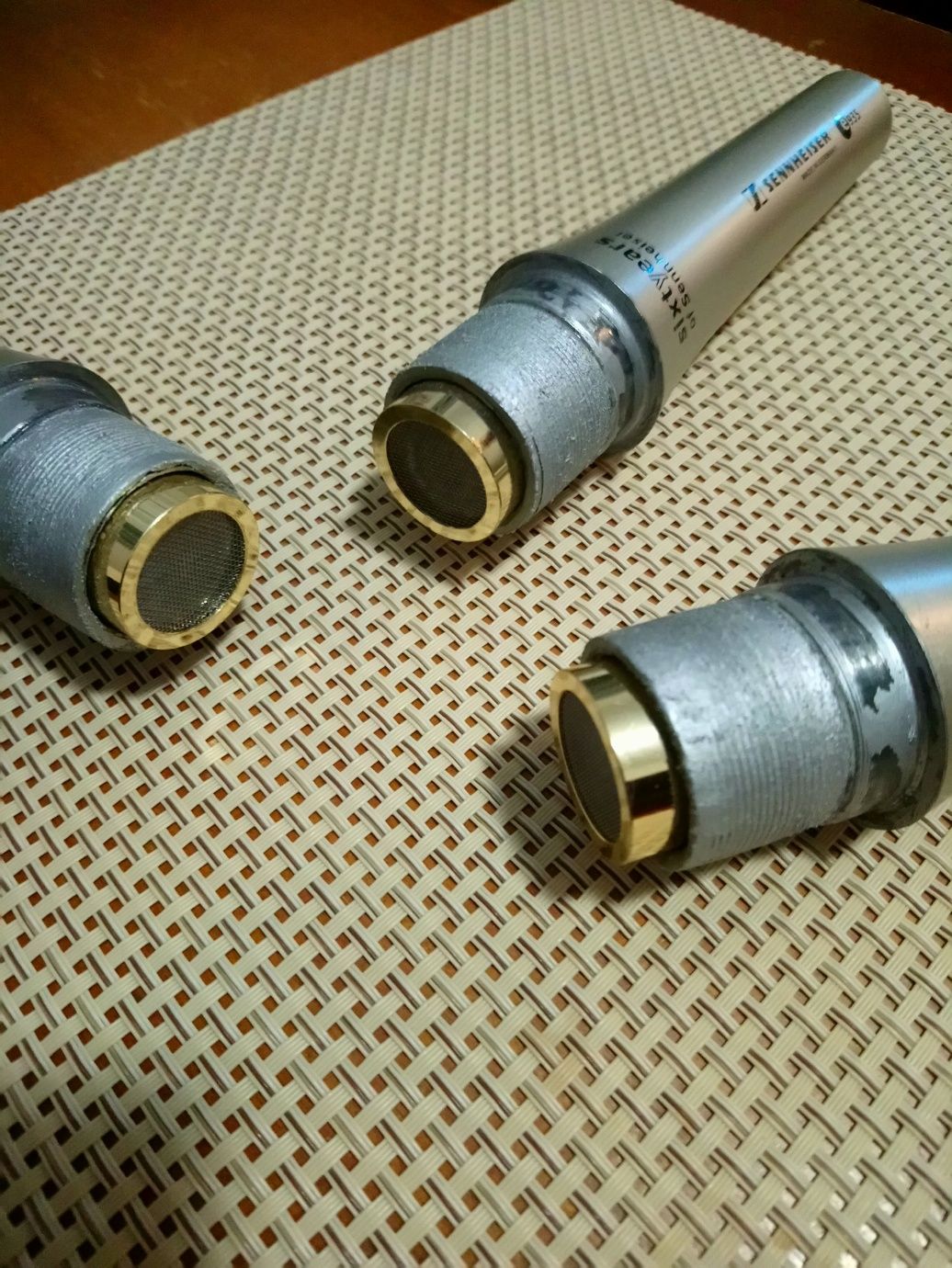 Мікрофон конденсаторний, фантомне живлення 48 V.