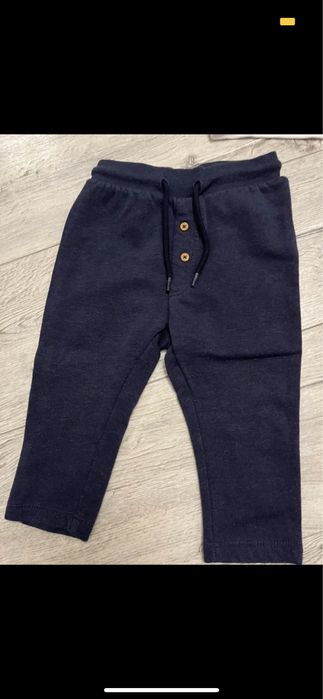 Bluza plus dwie pary spodenek dresowych