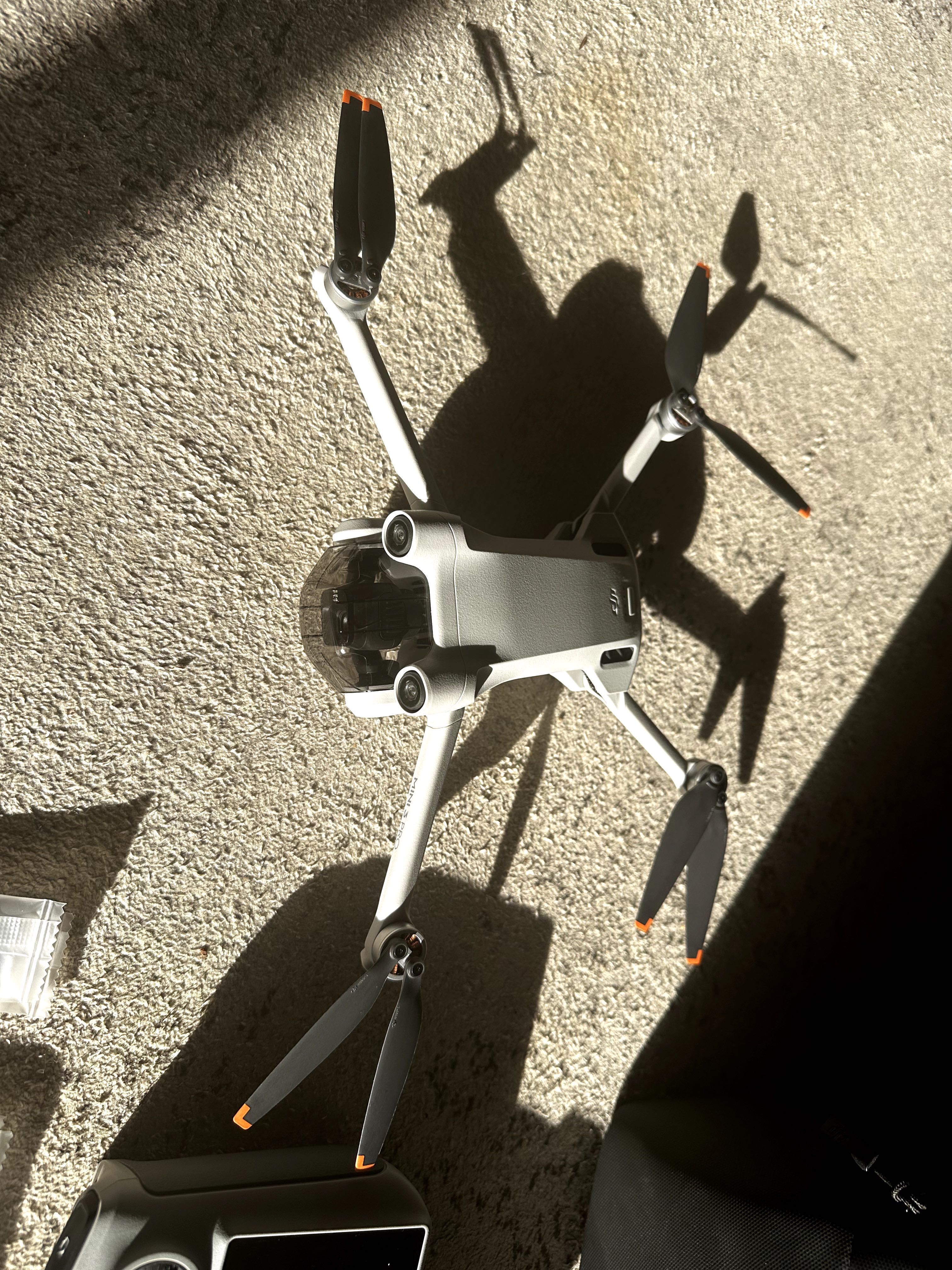 Drone DJI Mini 3 Pro e acessórios