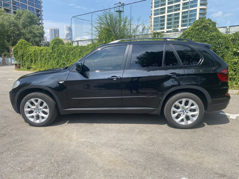 Продам BMW X5 E70 2013 3.0 бензин