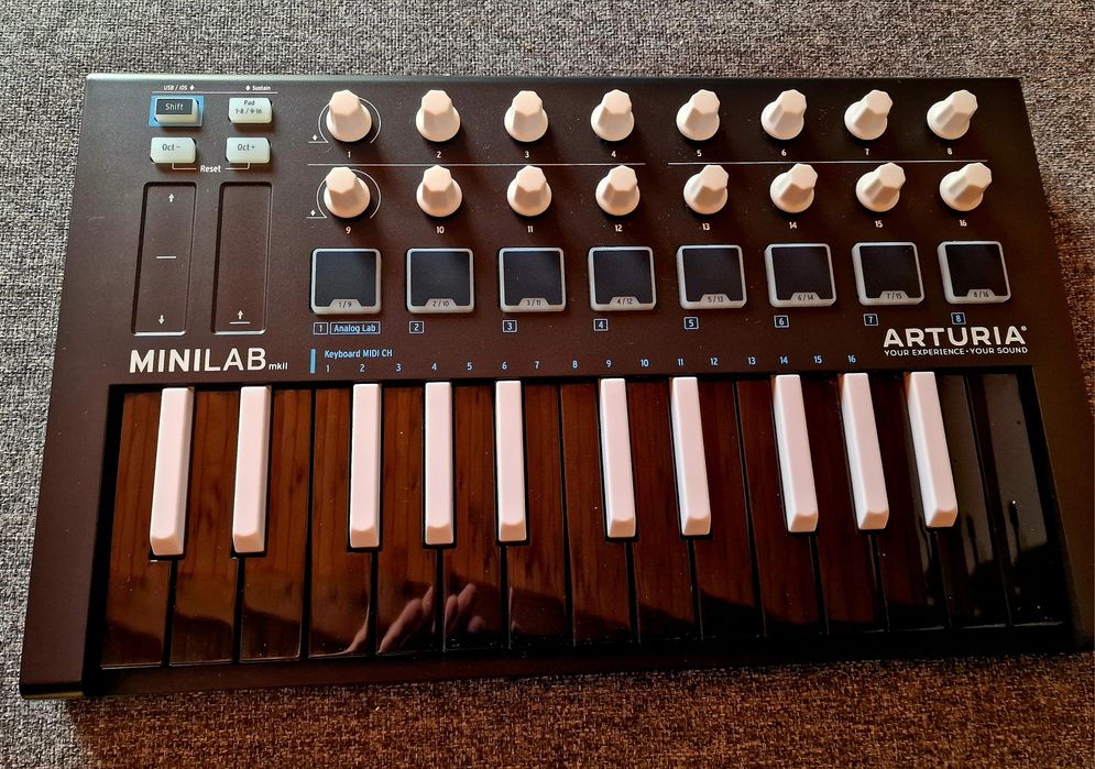 Arturia Minilab Mk II, Mk 2 , black, inverted