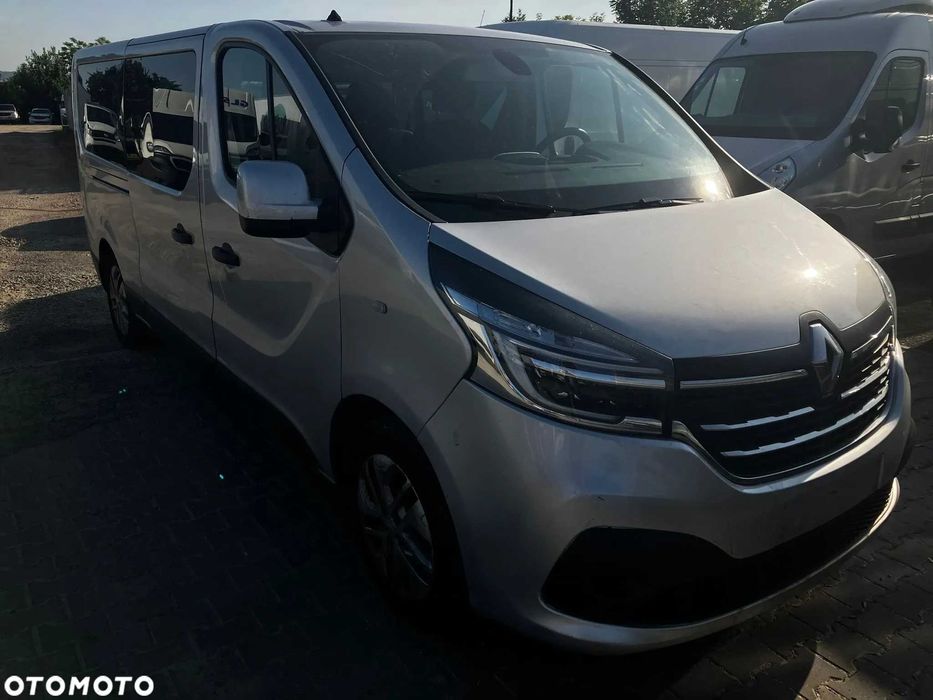 Wynajem busa, bus 9 osobowy na urlop, fotele komfort, Trafic Automat