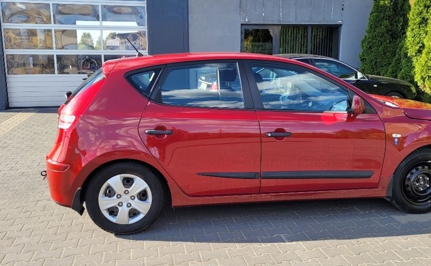 Klapa bagażnika Hyundai i30 2010r I