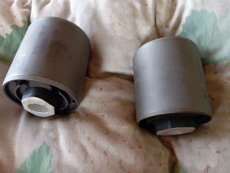 FEBI BILSTEIN 15241 Tuleja, łożyskowanie kabiny kierowcy