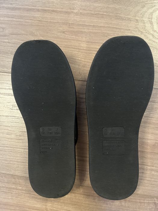 Шльопанці Primark