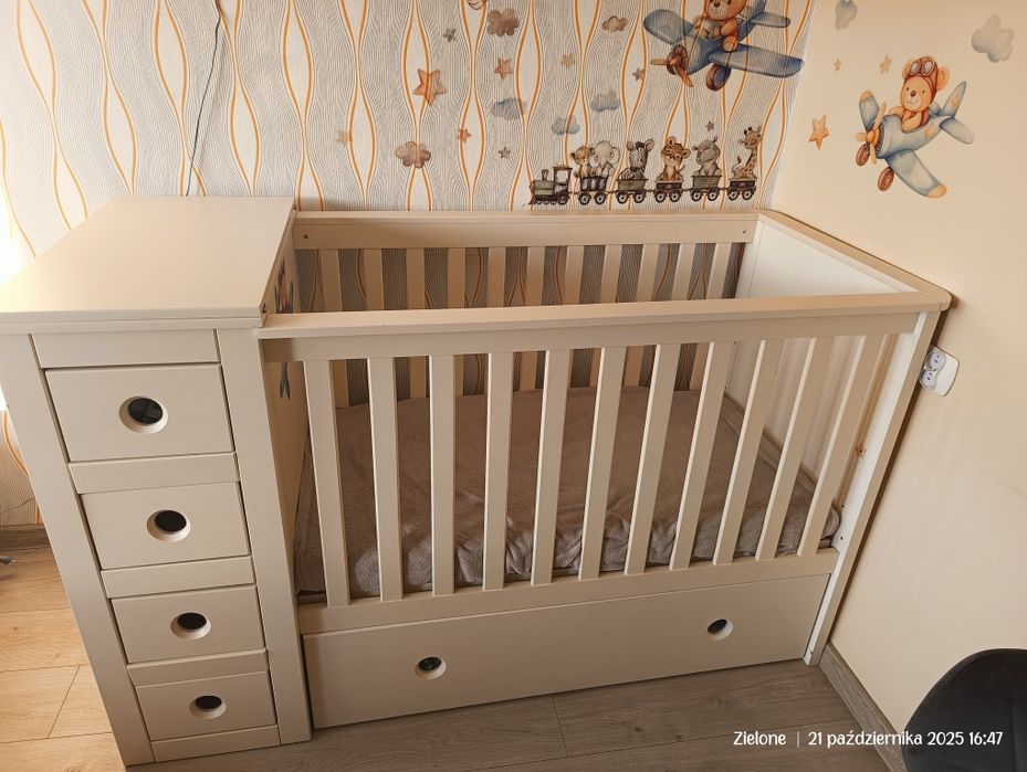 Łóżeczko Bellamy 
Sprzedam łóżeczko