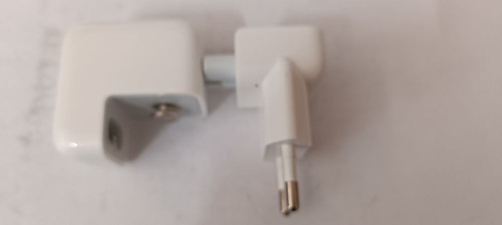 Продам блочок Айфон