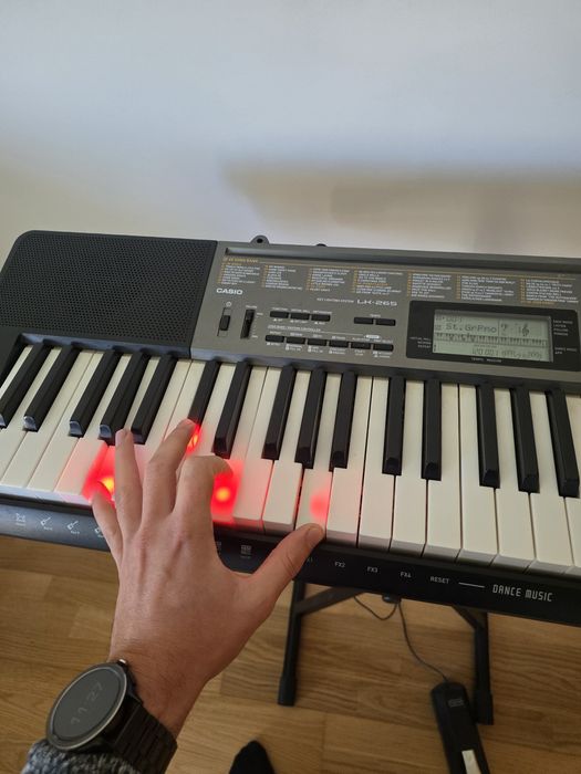 Piano Teclado Casio LK 265 61 Teclas Sensíveis Toque