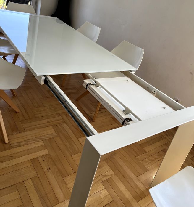Stół biały, szklany do salonu, rozkładany wraz z krzesłami 6-10 osób