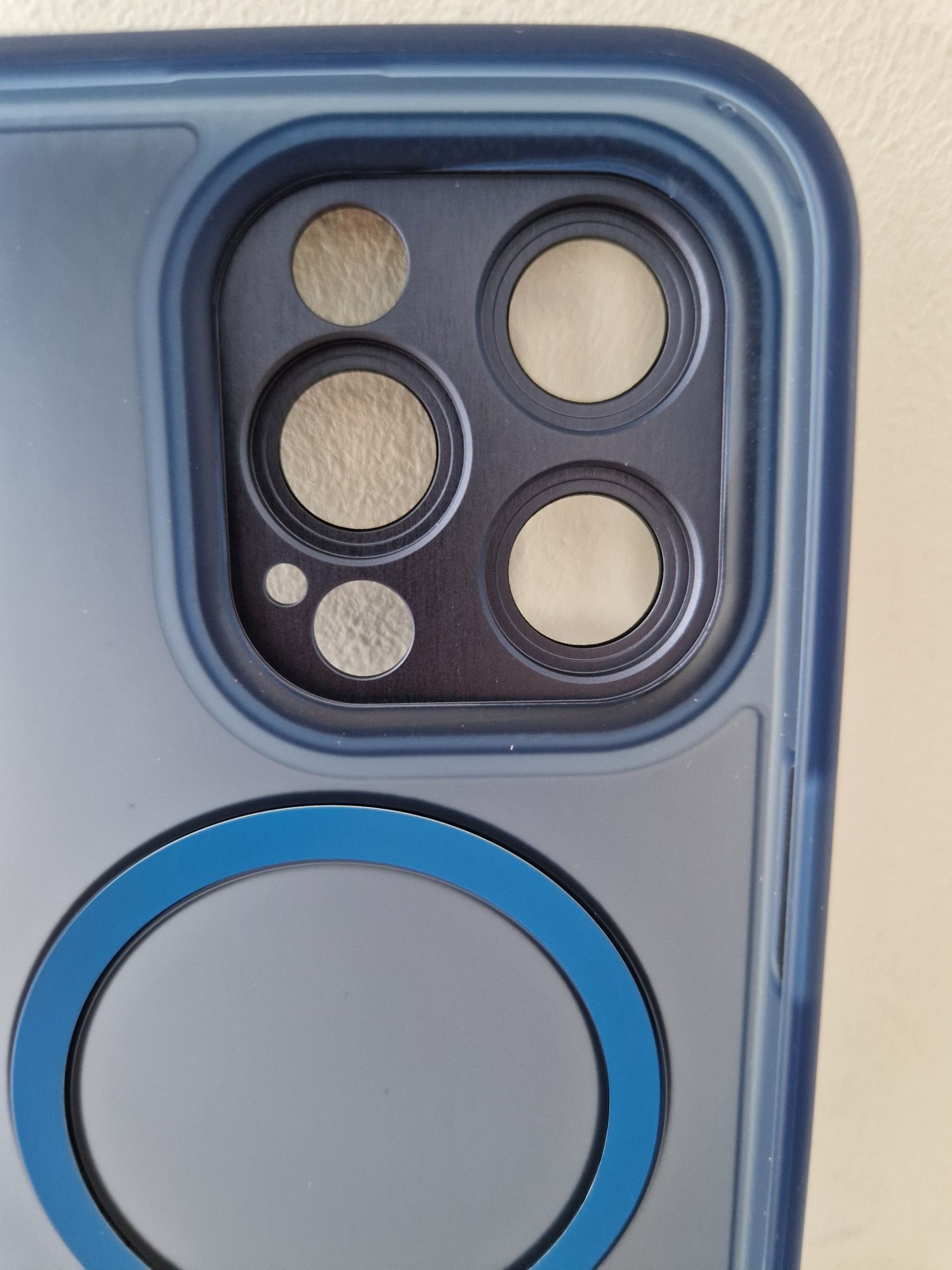 Tel Protect Magmat Case do Iphone 15 Pro Granatowy