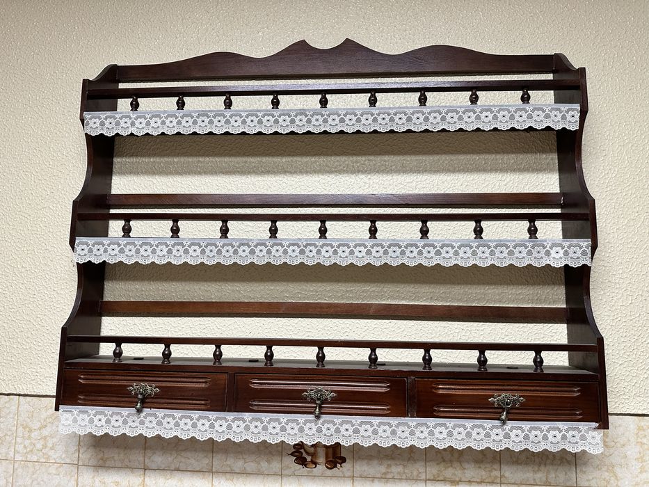 Estante de parede com gavetas madeira maciça