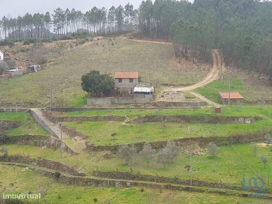 Terreno em Unhais-O-Velho de 6992,00 m2