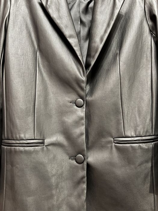 Піджак з екошкіри чорний