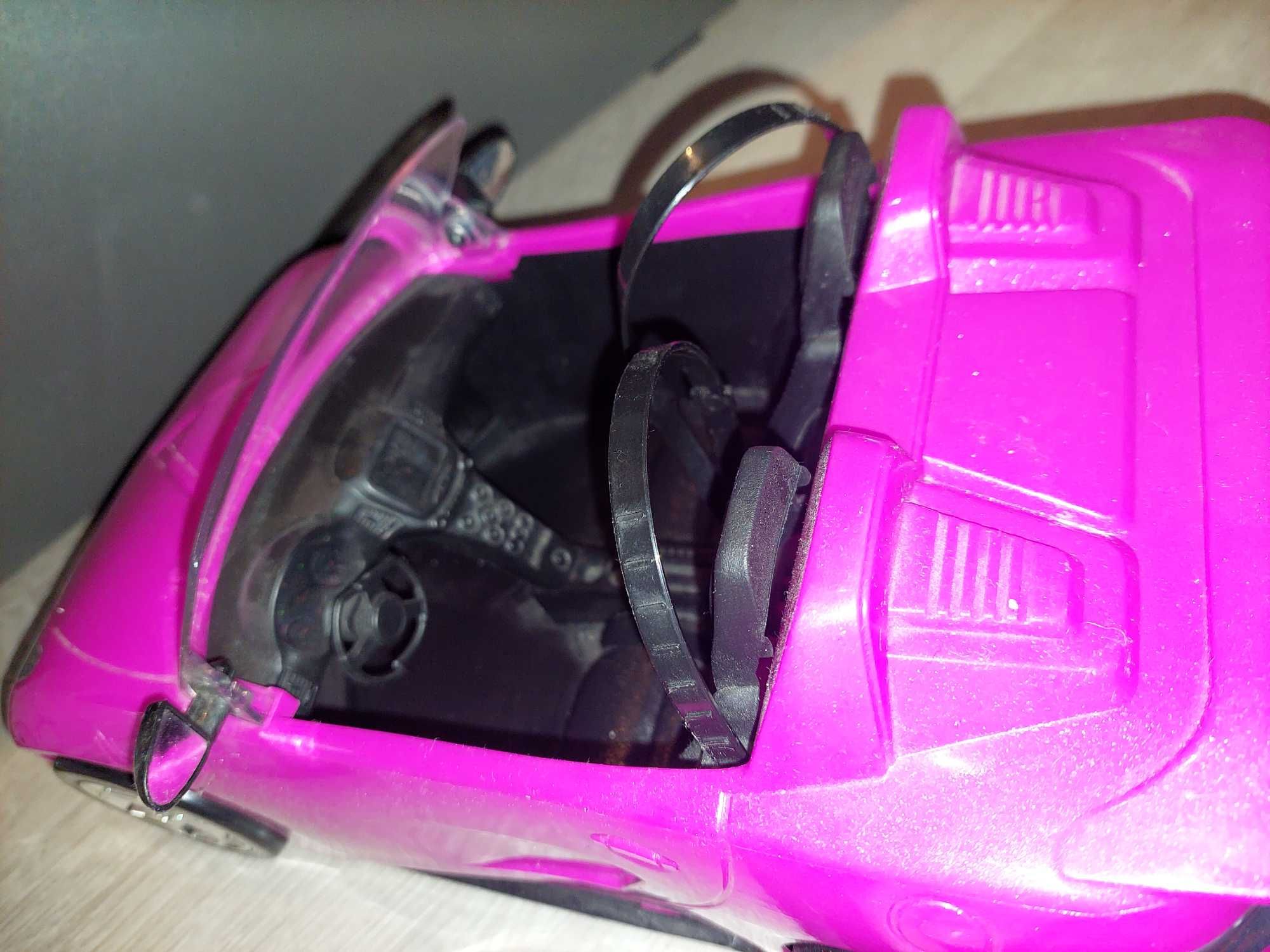 różowa strzała - autko Barbie + 2 koniki