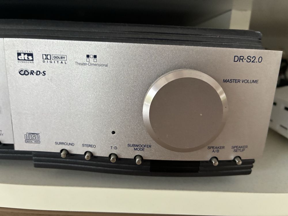 Amplituner ONKYO!
