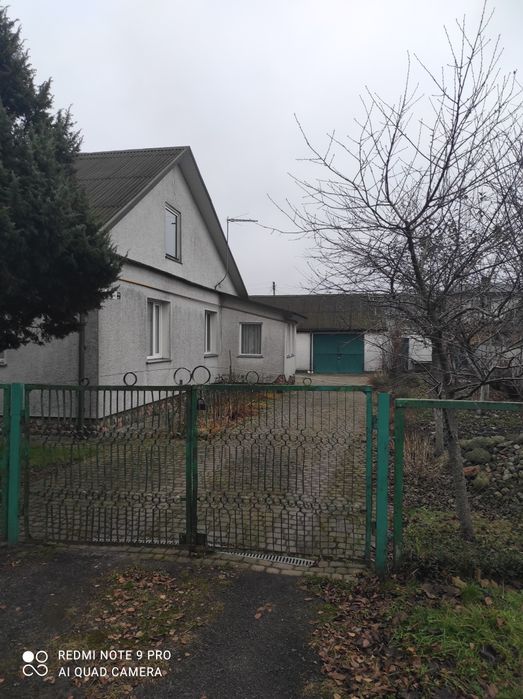 Здам в оренду пів будинку