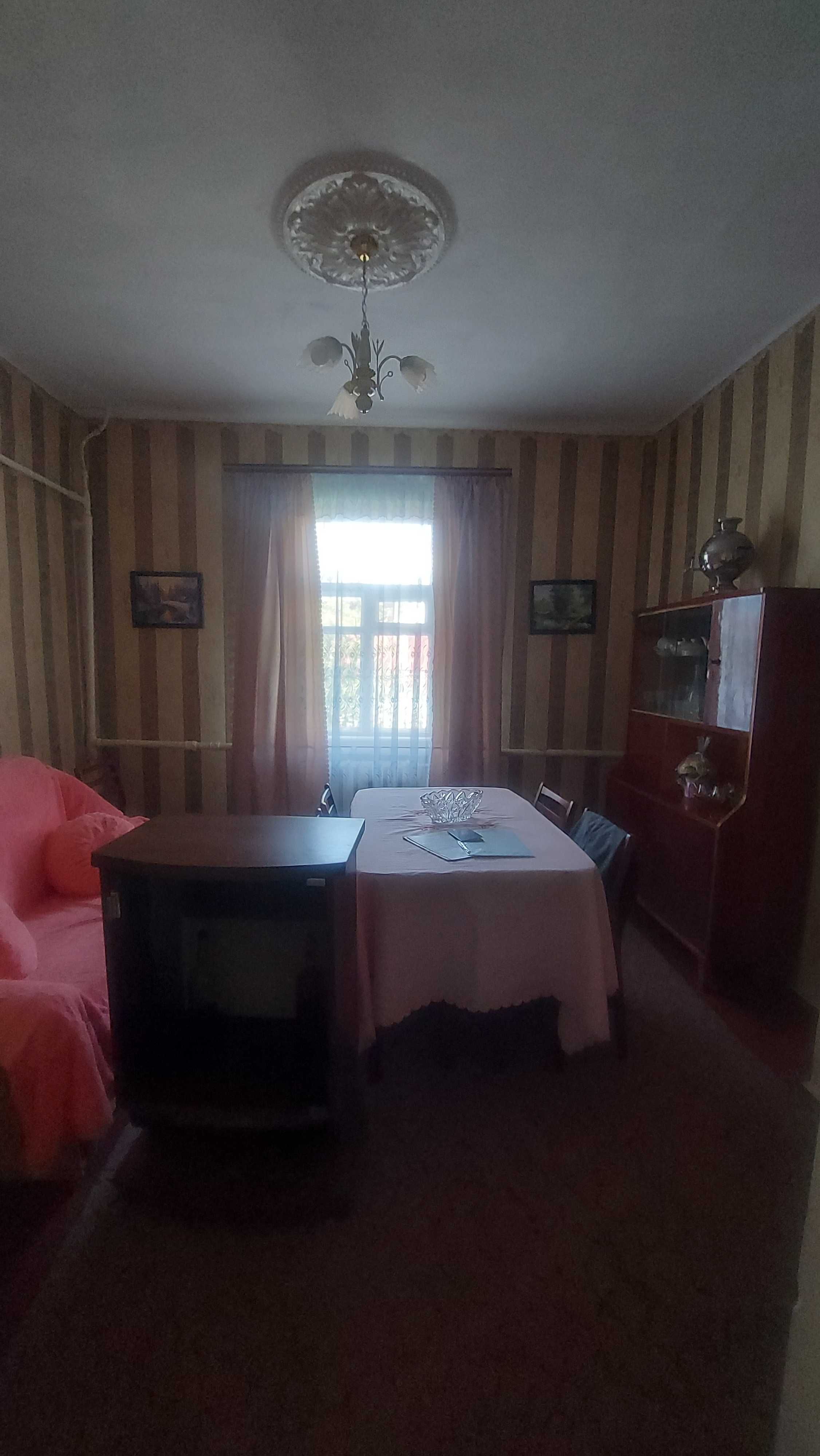 Продається частина будинку на Богунії