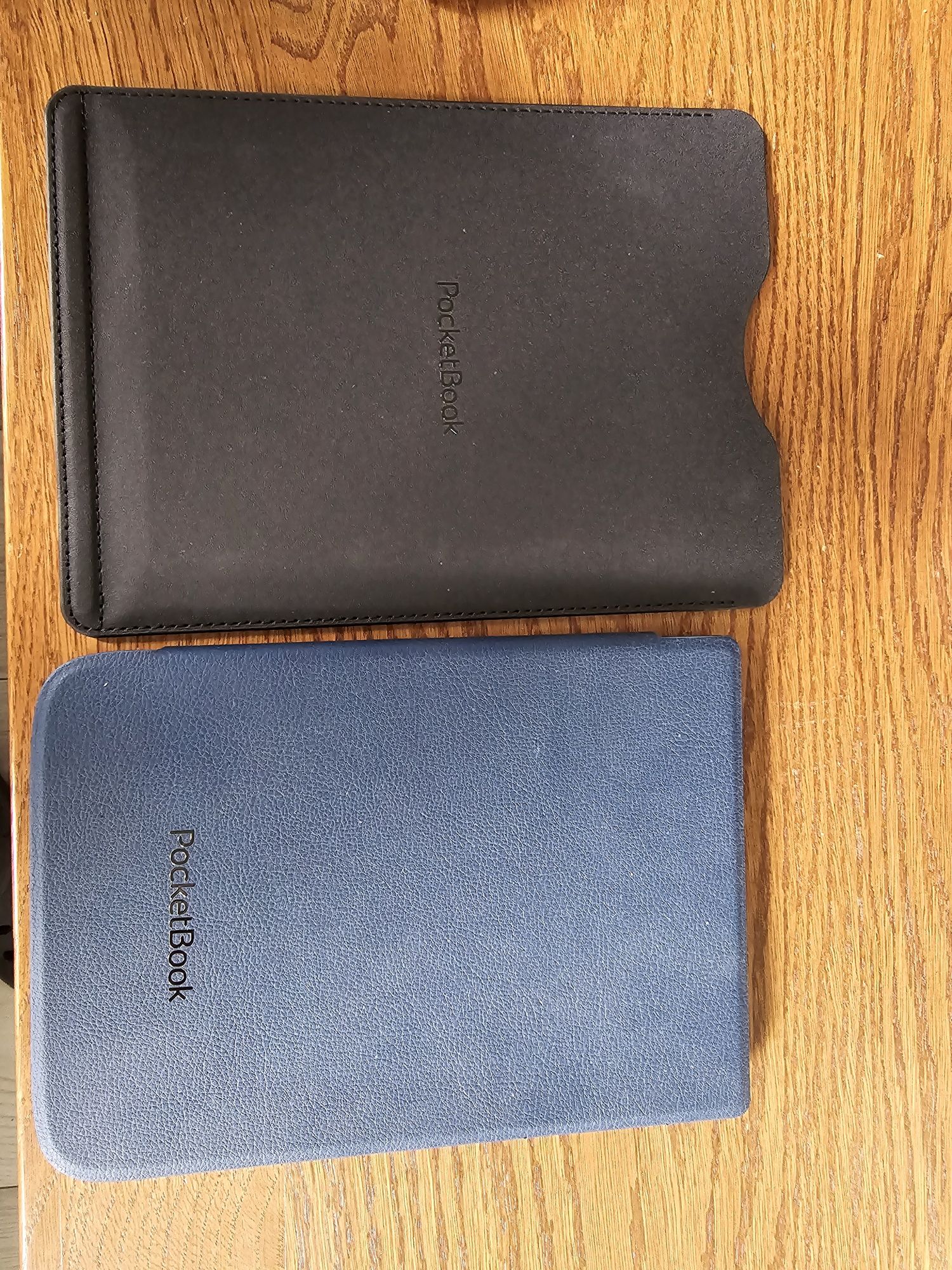 PocketBook InkPad 3 Pro z dodatkowym etui
