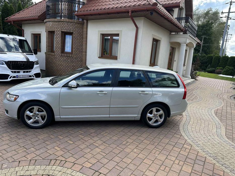 Volvo V50 2.0 D5 150KM  /  LIFT /  Bezwypadkowy / Salon PL /