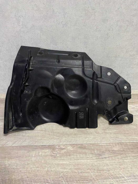 Правая защита двигателя Nissan Roge