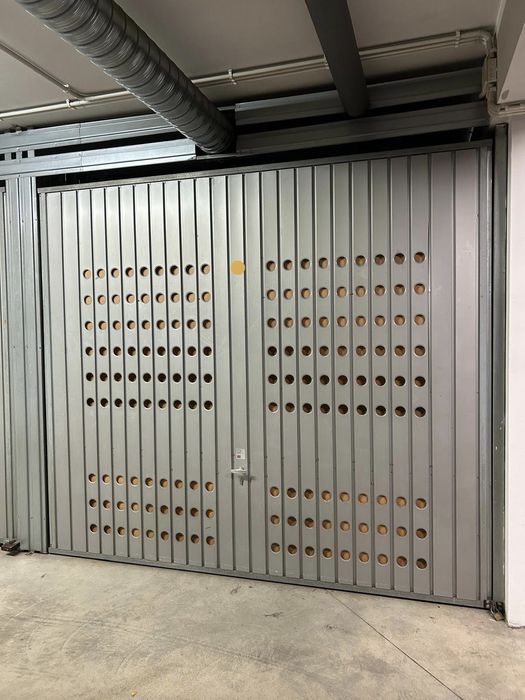 Garaż zamykany jednostanowiskowy