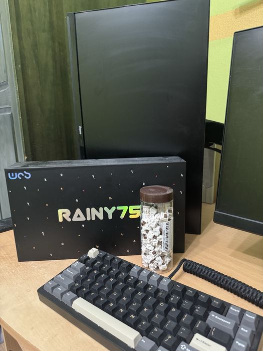 Custom RAINY 75 PRO