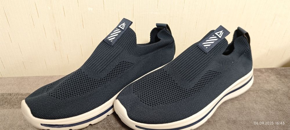 Чоловічі кросівки мокасини 43 розмір